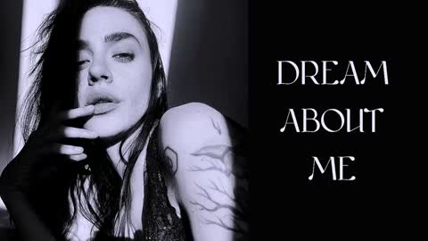 Snapshot of ivyjonson chatting on 01/08/25, 04:11 Miss Ivy online show from 01/08/25, 04:11