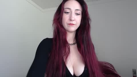 Snapshot of ivyrosiex chatting on 10/21/25, 03:24 Ivy Rosie online show from 10/21/25, 03:24
