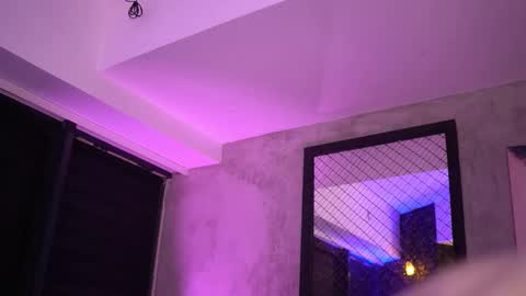 IvyRowa online show from 12/04/25, 06:38