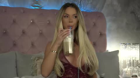  Ivy  online show from 11/10/25, 05:39