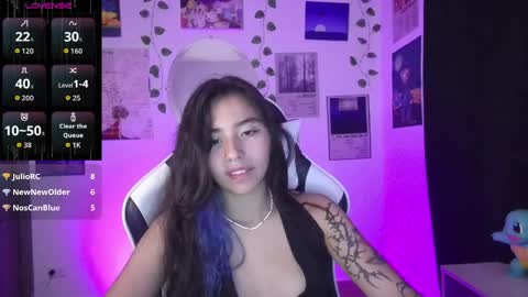 Snapshot of ivystone_ chatting on 05/15/26, 11:23 Ivy online show from 05/15/26, 11:23