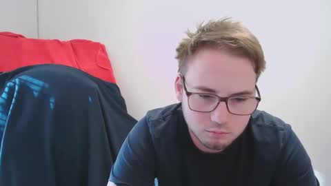 Snapshot of iwantfucknow chatting on 12/20/25, 10:44 iwantfucknow online show from 12/20/25, 10:44