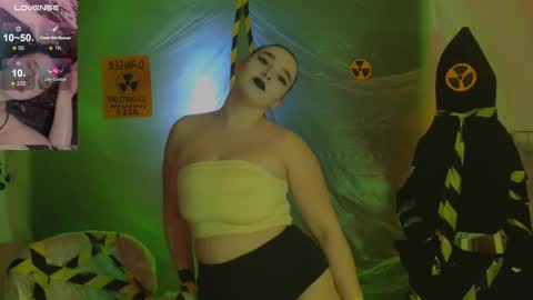 Daisy online show from 10/31/25, 08:54