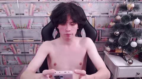 Snapshot of iwillfall_ chatting on 12/20/24, 10:00 Maxim online show from 12/20/24, 10:00