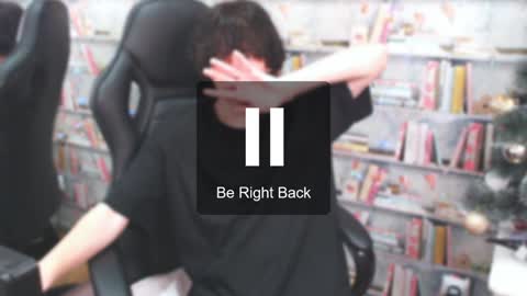 Snapshot of iwillfall_ chatting on 12/27/24, 09:43 Maxim online show from 12/27/24, 09:43