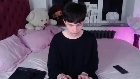 Maxim online show from 03/16/26, 05:50