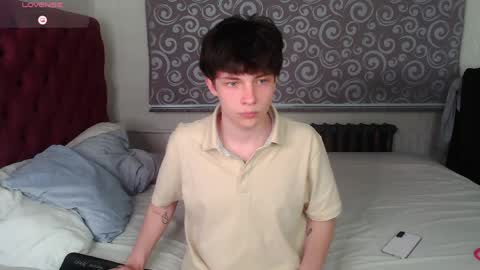 Maxim online show from 04/05/26, 04:26