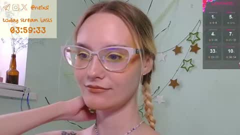 Snapshot of ixsi chatting on 07/25/26, 10:35 Nina online show from 07/25/26, 10:35
