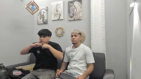 izaack online show from 02/01/25, 12:26