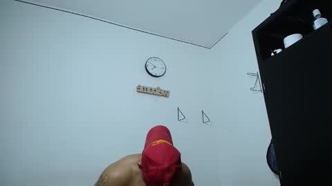 izaack online show from 09/15/25, 09:09