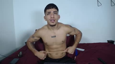 izaack online show from 09/24/25, 12:08