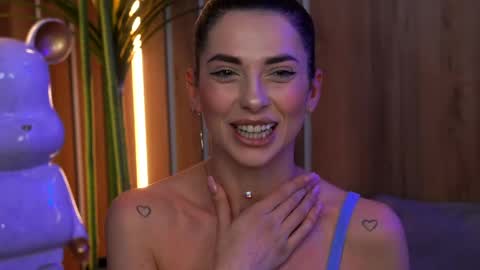 izabelle_02 online show from 04/19/26, 06:21