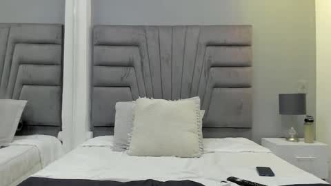 Snapshot of izato chatting on 02/24/25, 11:10 izato online show from 02/24/25, 11:10