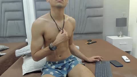 Snapshot of izato chatting on 02/27/25, 05:15 izato online show from 02/27/25, 05:15