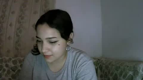 izzy_32 online show from 02/06/26, 07:12