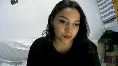 izzy_32 online show from 02/07/26, 02:54