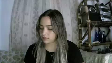 izzy_32 online show from 04/29/26, 07:56
