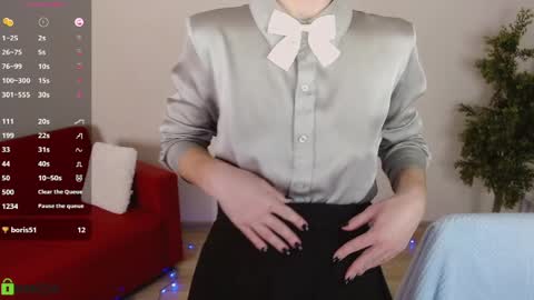 Queen of nylon  Victoria online show from 03/25/26, 05:13