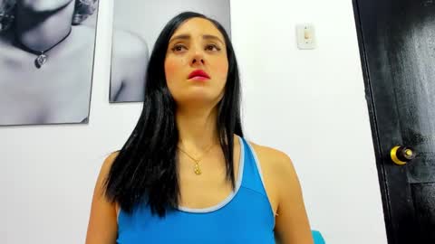 Izzy online show from 01/31/25, 12:18