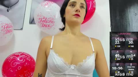 Izzy online show from 02/15/25, 01:05