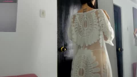 Izzy online show from 10/10/25, 07:24