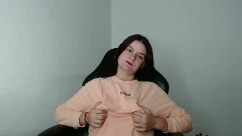 Snapshot of izzyflame18 chatting on 10/09/25, 07:45 Shygirl online show from 10/09/25, 07:45