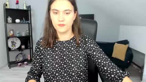 Snapshot of izzymonro chatting on 10/22/25, 08:41 Izzy online show from 10/22/25, 08:41