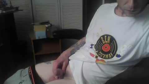 Snapshot of j3rkz chatting on 12/11/24, 02:33 J3RKZ online show from 12/11/24, 02:33