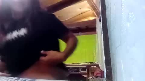 Snapshot of j828413 chatting on 10/24/25, 11:50 j828413 online show from 10/24/25, 11:50