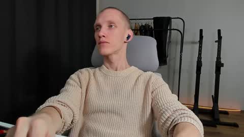 Snapshot of j_akira13 chatting on 01/02/25, 04:09 Danny online show from 01/02/25, 04:09