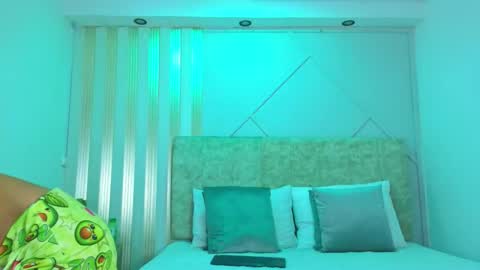 j_belle_ online show from 03/14/26, 02:00