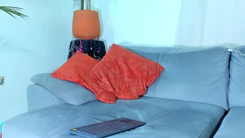 Calix  Independient model Insta and twt Calixsnake online show from 12/12/24, 05:20