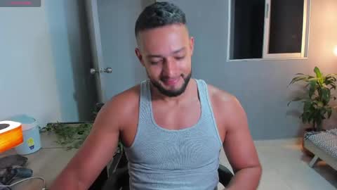 Calix  Independient model Insta and twt Calixsnake online show from 04/17/26, 11:08