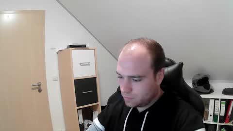 here4y online show from 10/28/25, 08:51