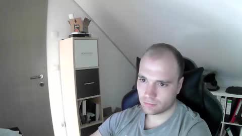 here4y online show from 12/15/25, 11:25