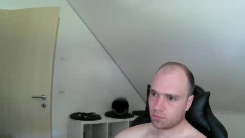 here4y online show from 05/25/26, 08:31