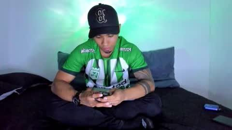 i am juan musiry independent model  online show from 12/18/25, 03:01