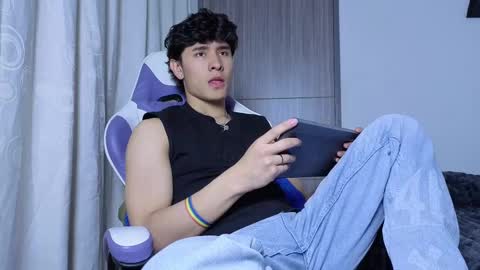 Noah online show from 10/08/25, 08:17