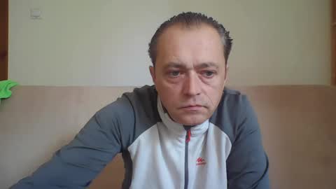 Snapshot of ja424387 chatting on 10/29/25, 11:34 Tomek online show from 10/29/25, 11:34