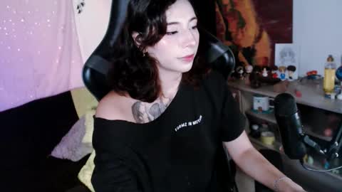 jade 18  online show from 02/23/26, 02:53