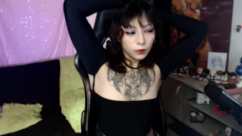 jade 18  online show from 03/05/26, 06:31