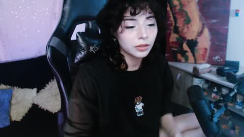 jade 18  online show from 04/01/26, 01:06