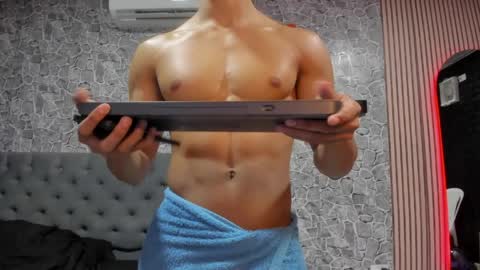 Snapshot of jace_parker chatting on 04/01/26, 12:00 jace_parker online show from 04/01/26, 12:00