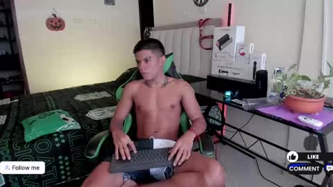 Snapshot of jack_castell chatting on 10/02/25, 12:23 JACK CASTELL online show from 10/02/25, 12:23