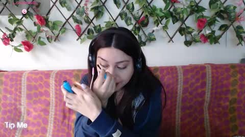 Snapshot of jack_emily11 chatting on 10/07/25, 05:43 Jack and Emily online show from 10/07/25, 05:43