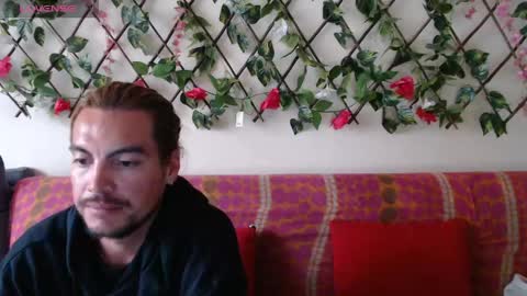 Jack and Emily online show from 04/19/26, 09:28