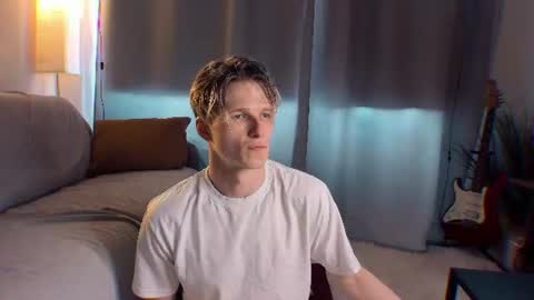 Snapshot of jack_frozt chatting on 07/03/26, 05:58 brestonsweet online show from 07/03/26, 05:58