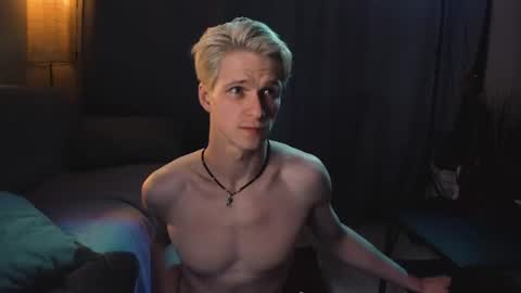 Snapshot of jack_frozt chatting on 07/23/26, 10:08 brestonsweet online show from 07/23/26, 10:08
