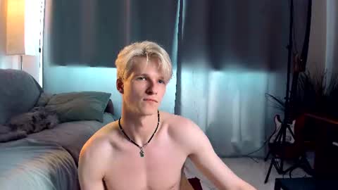 Snapshot of jack_frozt chatting on 07/24/26, 10:13 brestonsweet online show from 07/24/26, 10:13