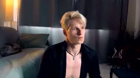 Snapshot of jack_frozt chatting on 07/25/26, 04:26 brestonsweet online show from 07/25/26, 04:26